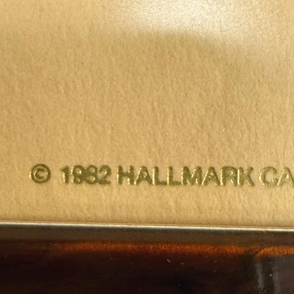 Vintage 1982 Hallmark Brown Faux Tortoiseshell Enamel Picture Frame 5 x 7 photo